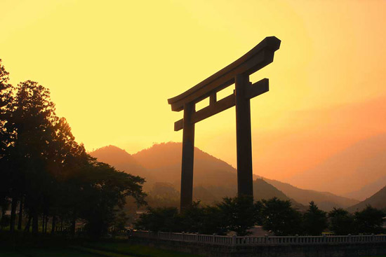 産土　氏神　先祖　霊視